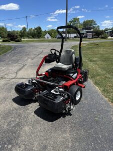 2019 Toro Greensmaster® 3300 TriFlex™ – 3WD