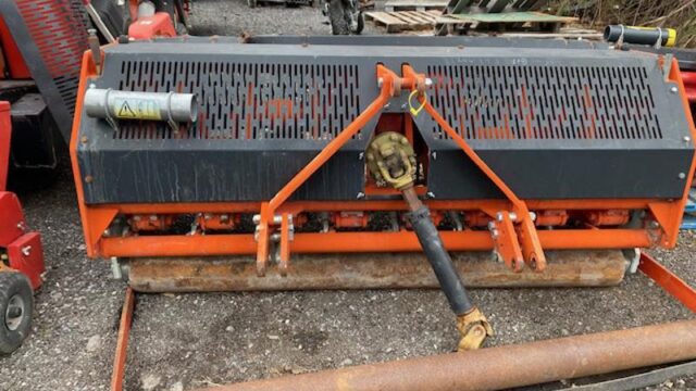 Redexim-Verti-Drain-7521-Tractor-Driven-Aerator-1-800×600-1