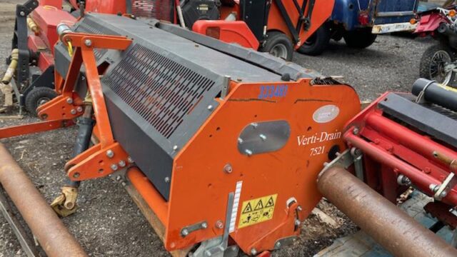 Redexim-Verti-Drain-7521-Tractor-Driven-Aerator-2-800×600-1