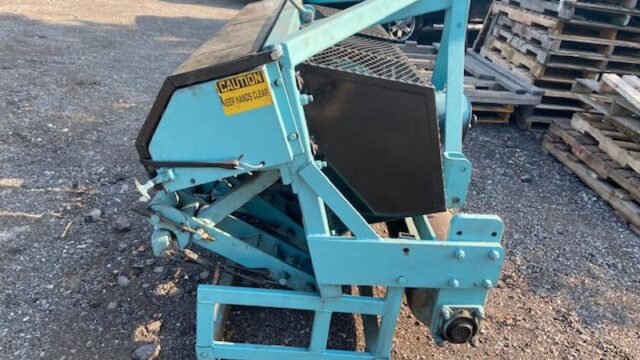 Soil-Reliever-60-Tractor-Mounted-PTO-Driven-Aerator-5-800×600-1