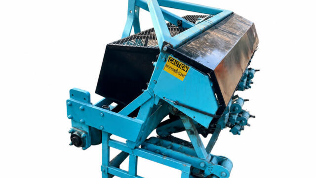Soil-Reliever-60-Tractor-Mounted-PTO-Driven-Aerator-7-1-800×600-1