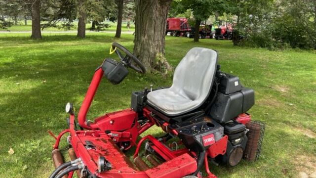 Toro-3150-Triplex-Greens-Mower-2-800×600-1