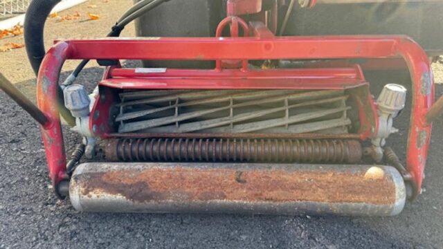 Toro-Greensmaster-3150-Gas-2WD-Greens-Mower-2-800×600-1