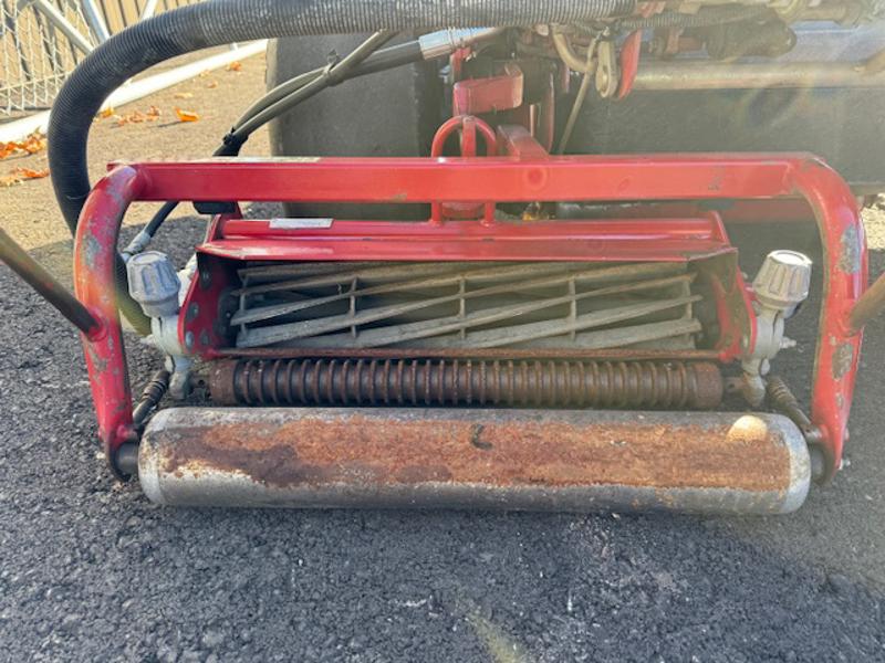 Toro-Greensmaster-3150-Gas-2WD-Greens-Mower-2-800×600-1