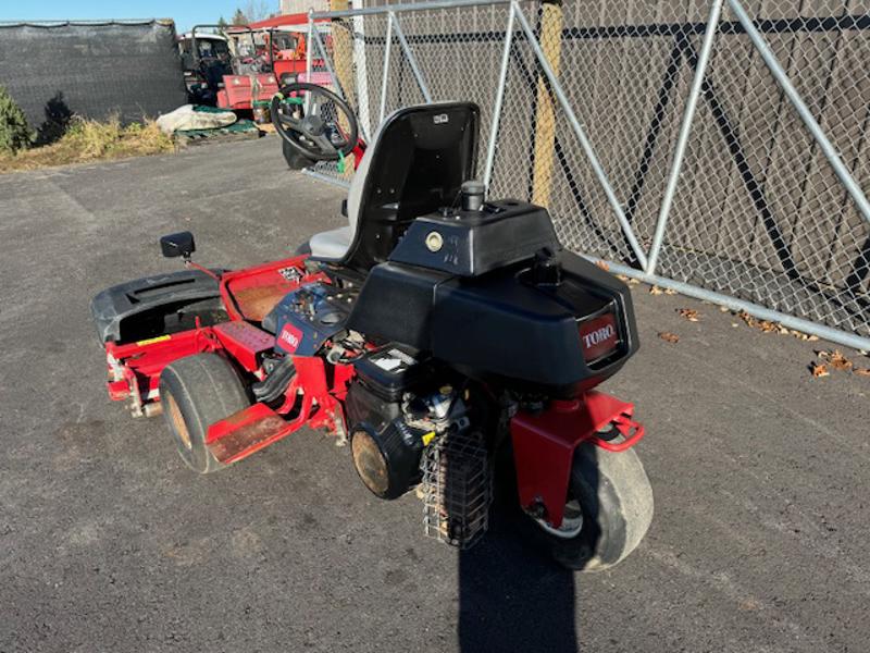 Toro-Greensmaster-3150-Gas-2WD-Greens-Mower-3-800×600-1-1
