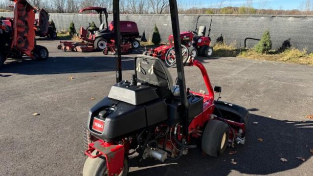 Toro-Greensmaster-3150-Gas-2WD-Greens-Mower-3-800×600-1