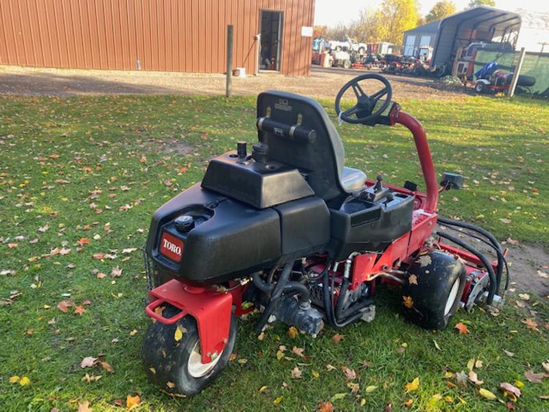 Toro-Greensmaster-3150-Q-2WD-Greens-Mower-1-800×600-1