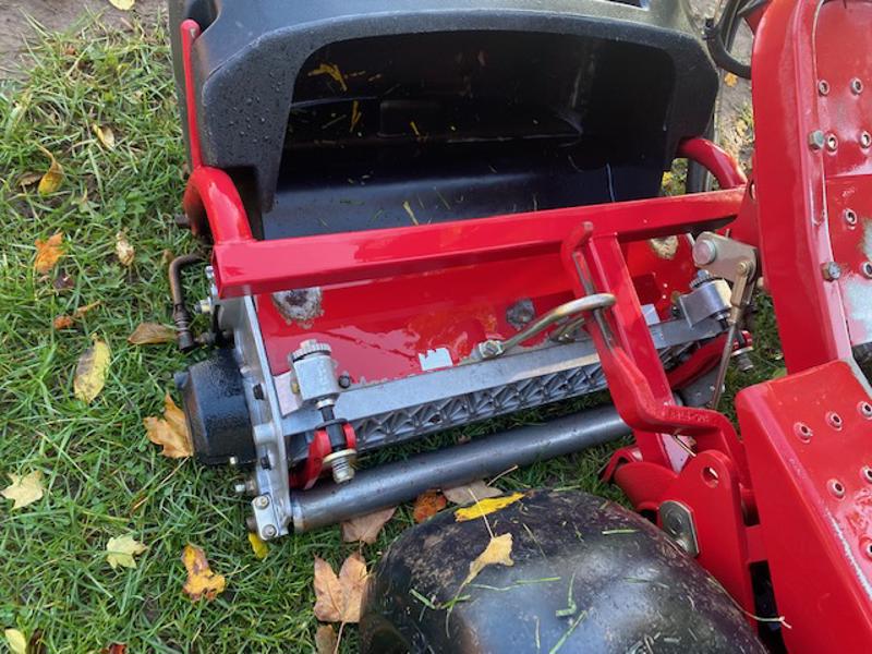 Toro-Greensmaster-3150-Q-2WD-Greens-Mower-3-800×600-1