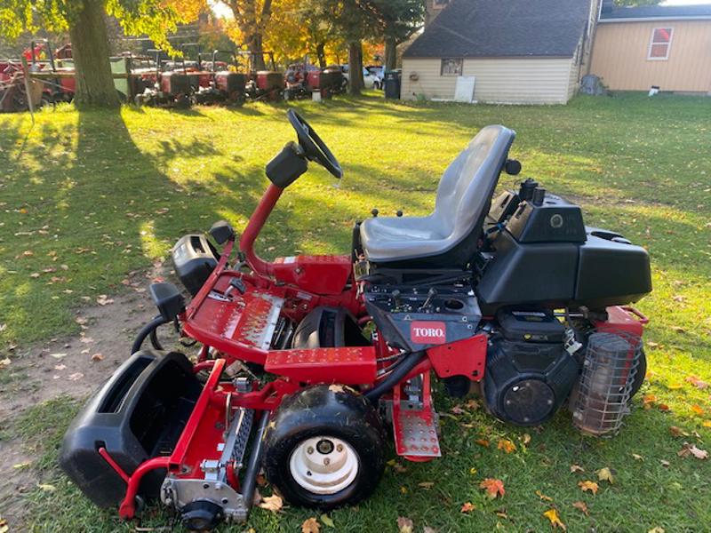 Toro-Greensmaster-3150-Q-2WD-Greens-Mower-6-800×600-1