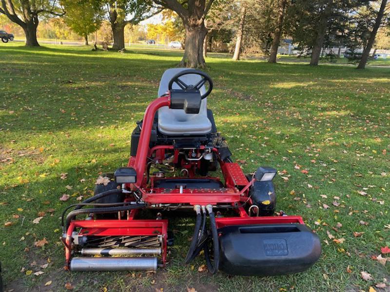 Toro-Greensmaster-3150-Q-2WD-Greens-Mower-7-800×600-1