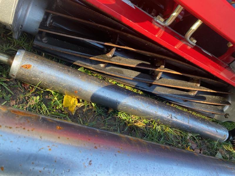 Toro-Greensmaster-3150-Q-2WD-Greens-Mower-8-800×600-1