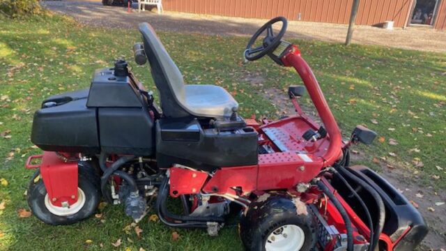 Toro-Greensmaster-3150-Q-2WD-Greens-Mower-9-800×600-1