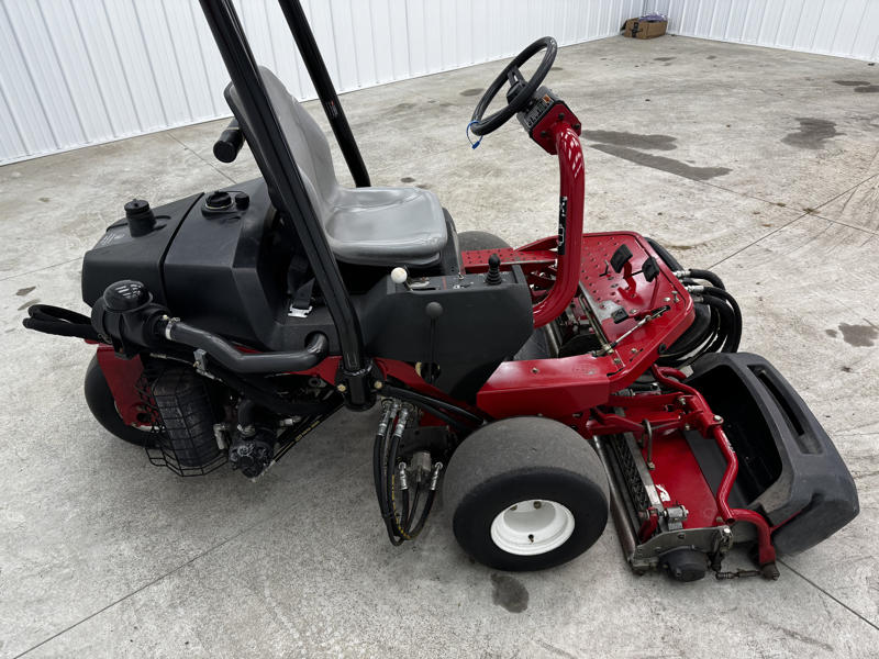 Toro-Greensmaster-3250-Diesel-3WD-Greensmower-8-800×600-1