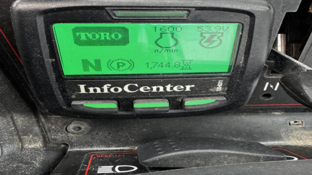 Toro-Greensmaster-3320-Hybrid-3WD-Gas-w_-Electric-Reels-1-800×600-1