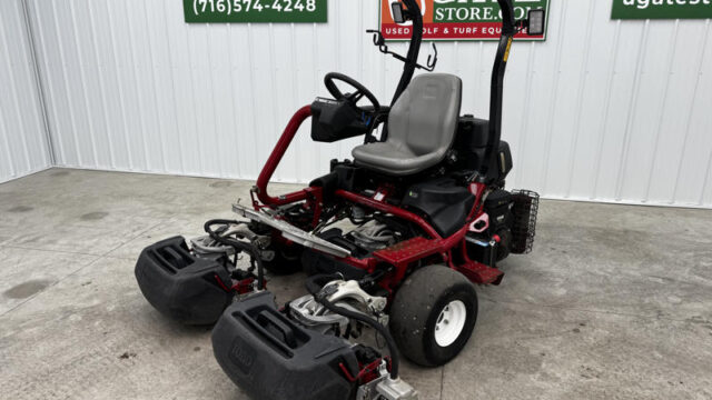 Toro-Greensmaster-3320-Hybrid-3WD-Gas-w_-Electric-Reels-4-800×600-1