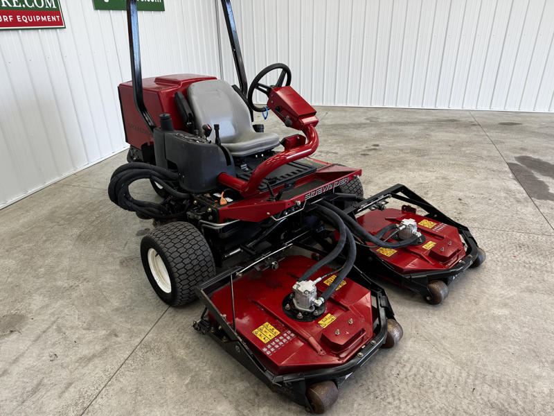 Toro-Groundsmaster-3500-Diesel-3WD-Contouring-Mower-1-800×600-1