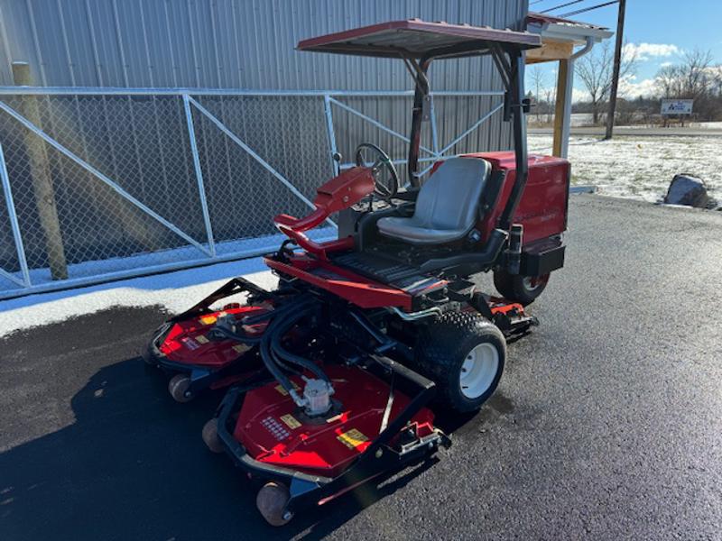Toro-Groundsmaster-3505-Diesel-2WD-Contouring-Rotary-Mower-1-800×600-1