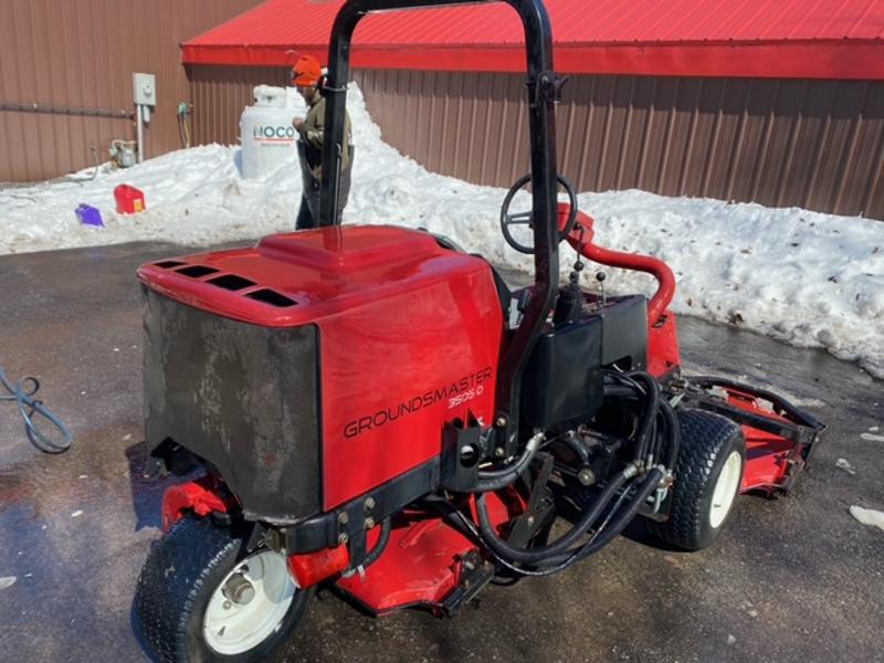 Toro-Groundsmaster-3505-Diesel-2WD-Contouring-Rotary-Mower-2-800×600-1