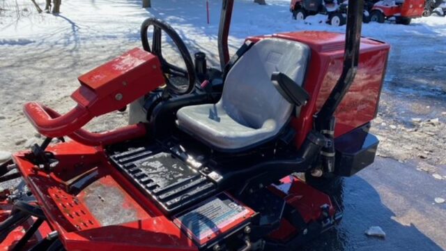 Toro-Groundsmaster-3505-Diesel-2WD-Contouring-Rotary-Mower-3-800×600-1
