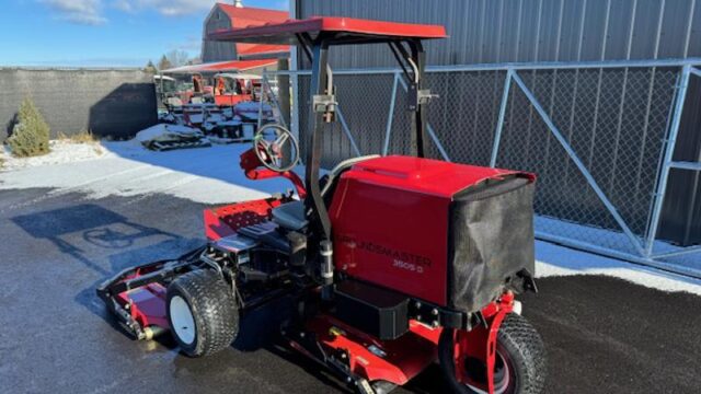 Toro-Groundsmaster-3505-Diesel-2WD-Contouring-Rotary-Mower-3-800×600-1
