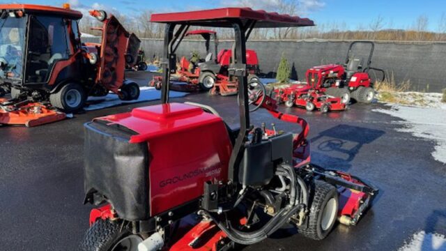 Toro-Groundsmaster-3505-Diesel-2WD-Contouring-Rotary-Mower-4-800×600-1