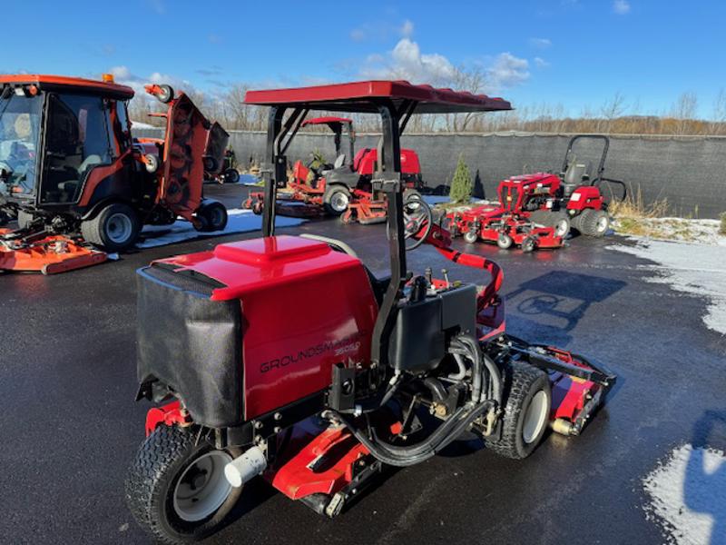 Toro-Groundsmaster-3505-Diesel-2WD-Contouring-Rotary-Mower-4-800×600-1