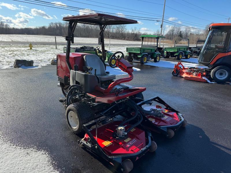 Toro-Groundsmaster-3505-Diesel-2WD-Contouring-Rotary-Mower-5-800×600-1