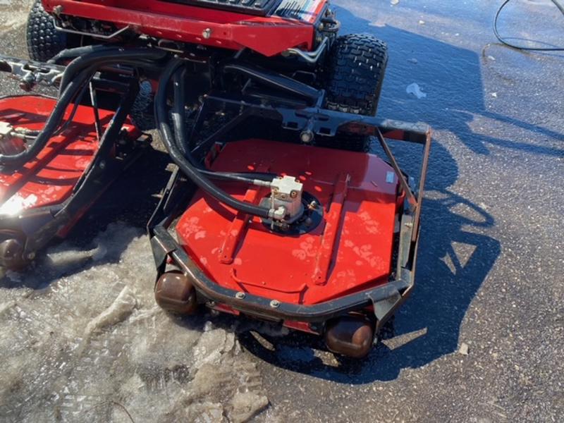Toro-Groundsmaster-3505-Diesel-2WD-Contouring-Rotary-Mower-6-800×600-1