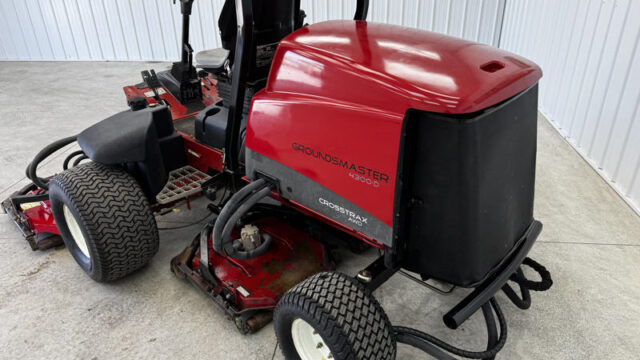 Toro-Groundsmaster-4300-Diesel-4WD-Contouring-Rotary-Mower-5-800×600-1