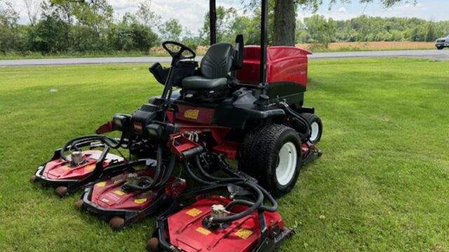 Toro-Groundsmaster-4500-Diesel-4WD-Contouring-Mower-1-800×600-1-2