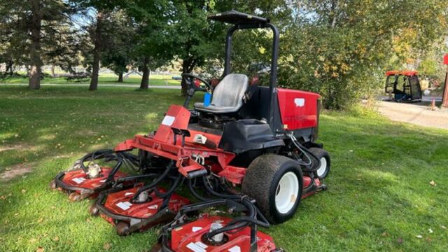 Toro-Groundsmaster-4500-Diesel-4WD-Contouring-Mower-1-800×600-1