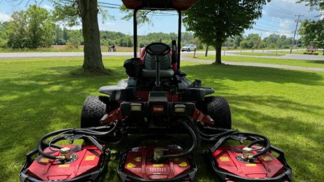 Toro-Groundsmaster-4500-Diesel-4WD-Contouring-Mower-5-800×600-1-2