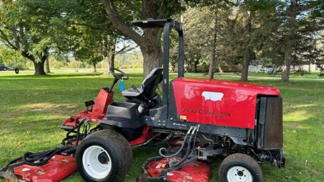 Toro-Groundsmaster-4500-Diesel-4WD-Contouring-Mower-7-800×600-1
