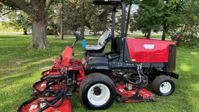 Toro-Groundsmaster-4500-Diesel-4WD-Contouring-Mower-8-800×600-1