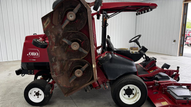 Toro-Groundsmaster-5900-Diesel-4WD-Wide-Area-Mower-1-800×600-1