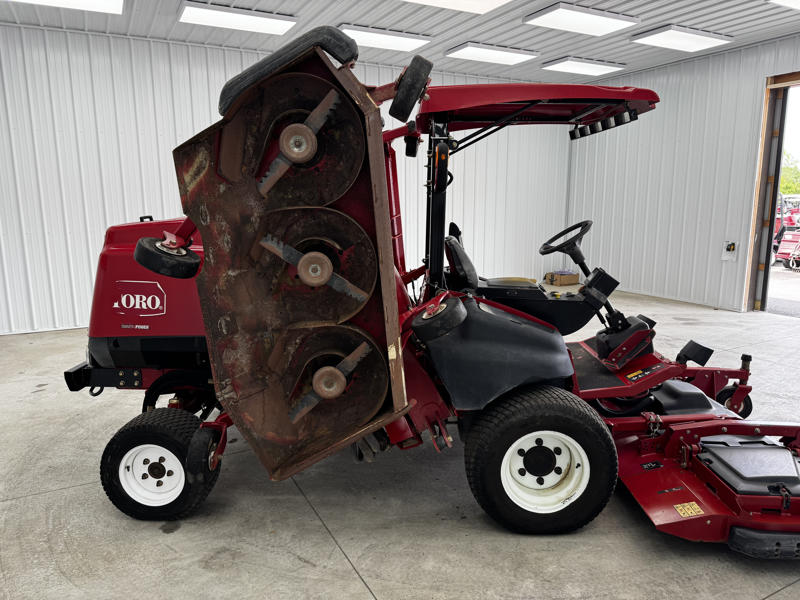 Toro-Groundsmaster-5900-Diesel-4WD-Wide-Area-Mower-1-800×600-1