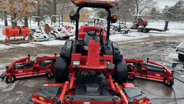 Toro-Groundsmaster-5900-Diesel-4WD-Wide-Area-Mower-10-800×600-1
