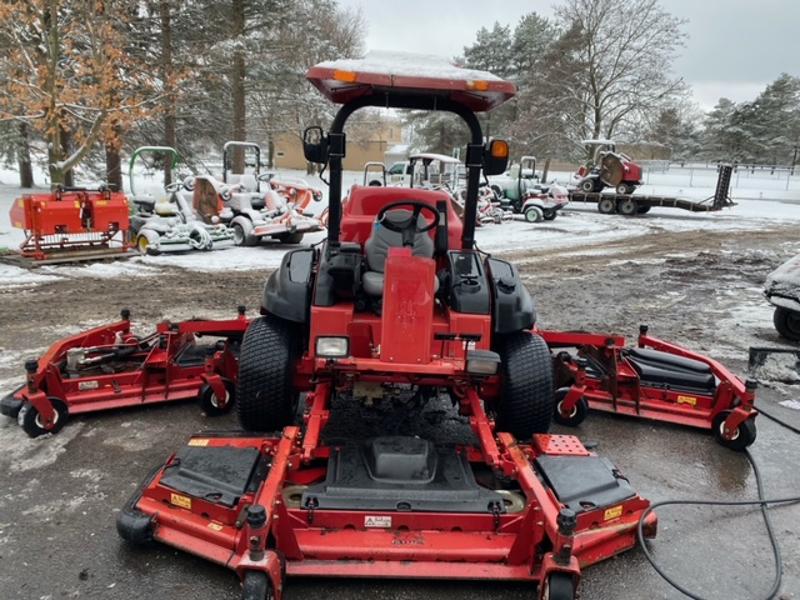 Toro-Groundsmaster-5900-Diesel-4WD-Wide-Area-Mower-10-800×600-1
