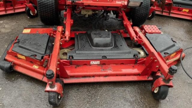 Toro-Groundsmaster-5900-Diesel-4WD-Wide-Area-Mower-11-800×600-1
