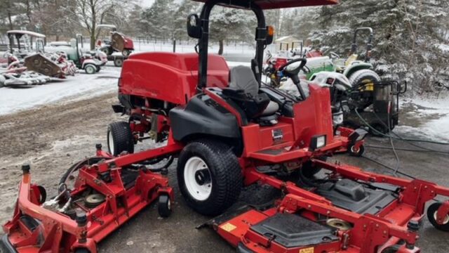 Toro-Groundsmaster-5900-Diesel-4WD-Wide-Area-Mower-12-800×600-1