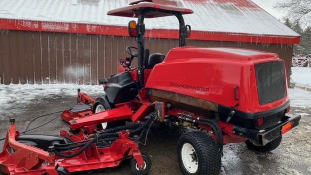 Toro-Groundsmaster-5900-Diesel-4WD-Wide-Area-Mower-2-800×600-1