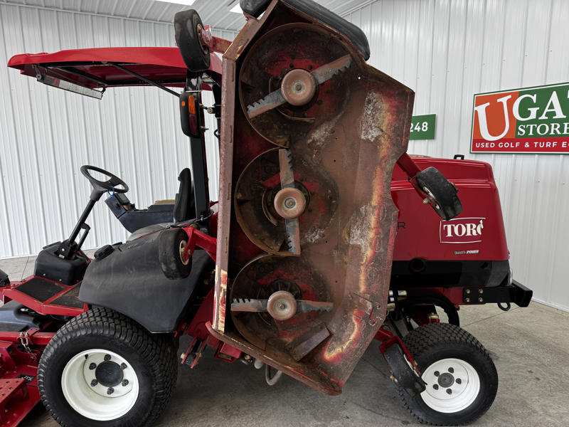 Toro-Groundsmaster-5900-Diesel-4WD-Wide-Area-Mower-2-800×600-1