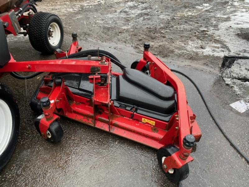 Toro-Groundsmaster-5900-Diesel-4WD-Wide-Area-Mower-8-800×600-1