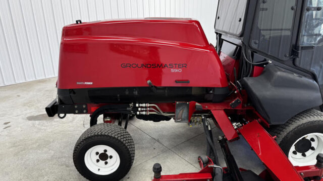 Toro-Groundsmaster-5910-Diesel-4WD-Climate-Controlled-Cab-Wide-Area-Mower-4-800×600-1