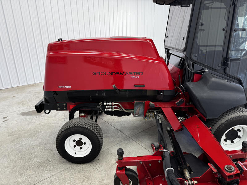 Toro-Groundsmaster-5910-Diesel-4WD-Climate-Controlled-Cab-Wide-Area-Mower-4-800×600-1