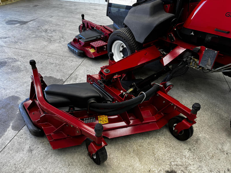 Toro-Groundsmaster-5910-Diesel-4WD-Climate-Controlled-Cab-Wide-Area-Mower-6-800×600-1