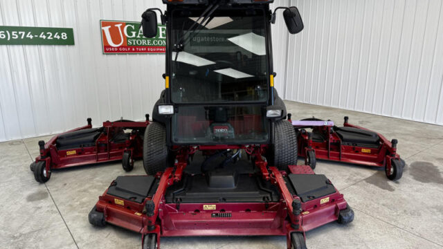 Toro-Groundsmaster-5910-Diesel-4WD-Climate-Controlled-Cab-Wide-Area-Mower-9-800×600-1