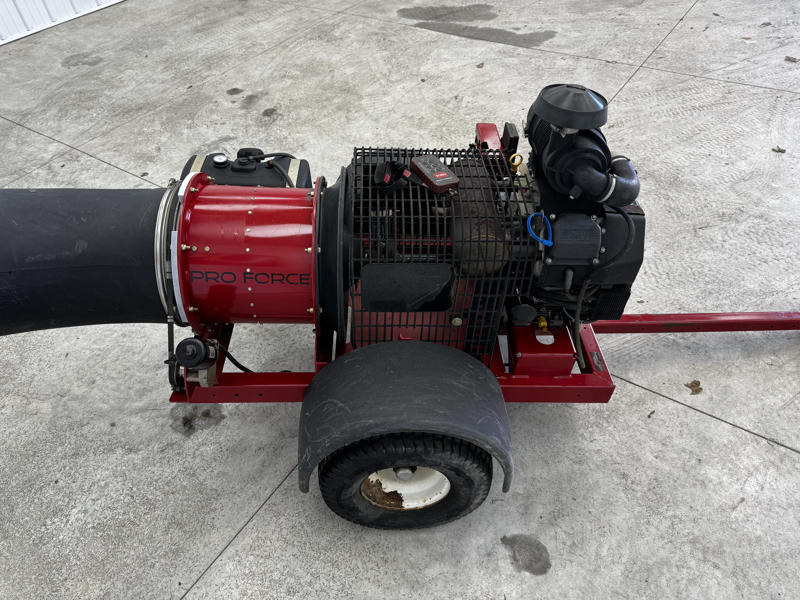 Toro-Pro-Force-Pull-Behind-Blower-1-800×600-1