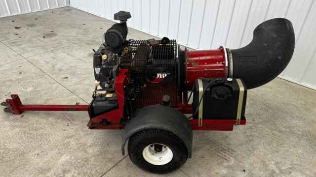 Toro-Pro-Force-Pull-Behind-Blower-2-800×600-1