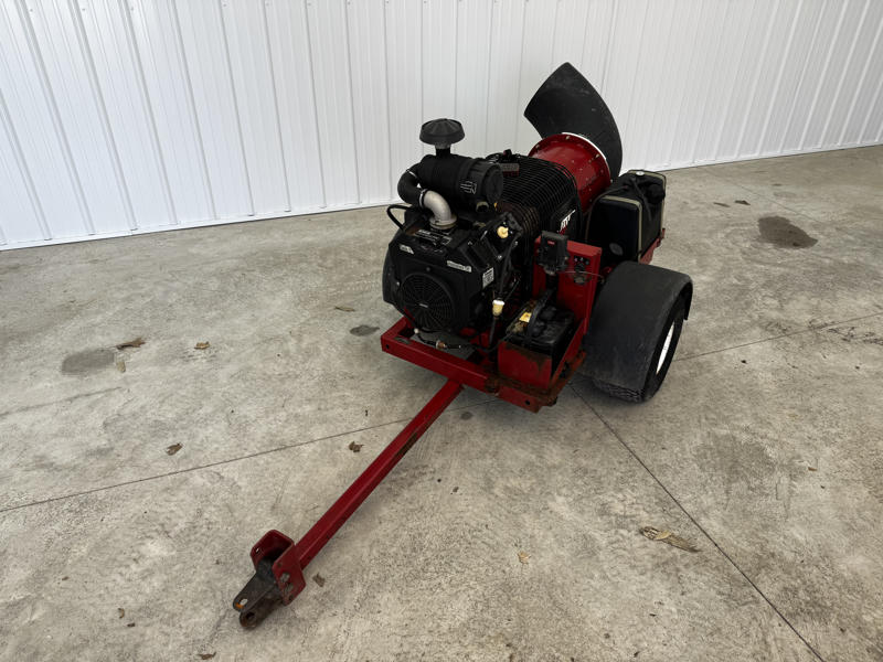 Toro-Pro-Force-Pull-Behind-Blower-3-800×600-1